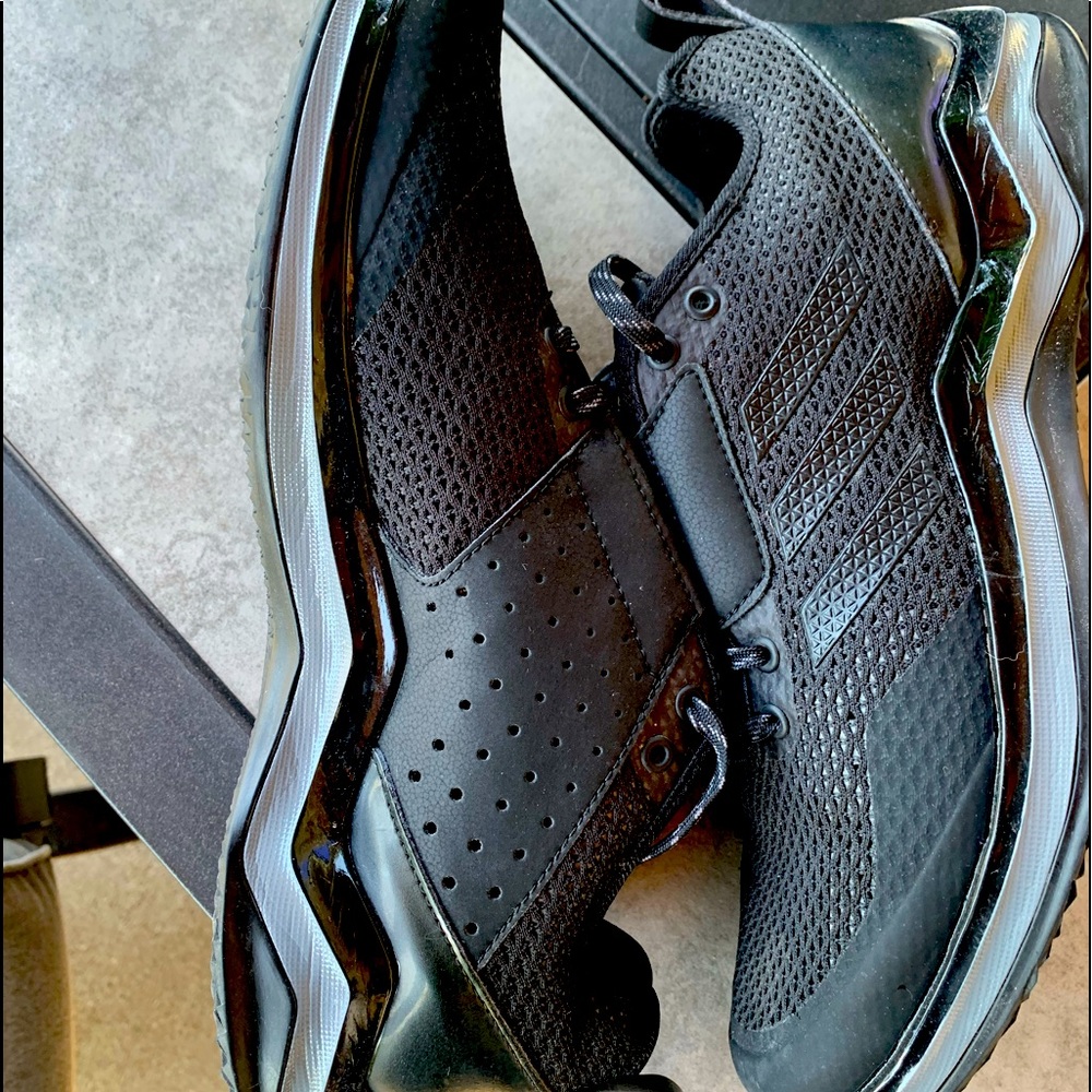 Men’s Adidas Sneakers EUC